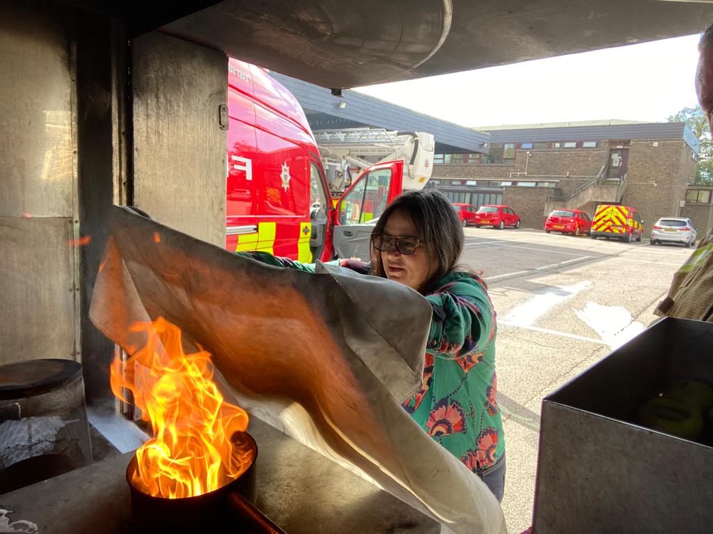 Here's our Founder Denise (with Hello Safety's mascot - Biscuit!) undertaking some fire extinguishing training @ESFRSCommercial Big thanks to Raj, its always a good reminder of how fast and furious fires can be! #FireSafety #business #sussex