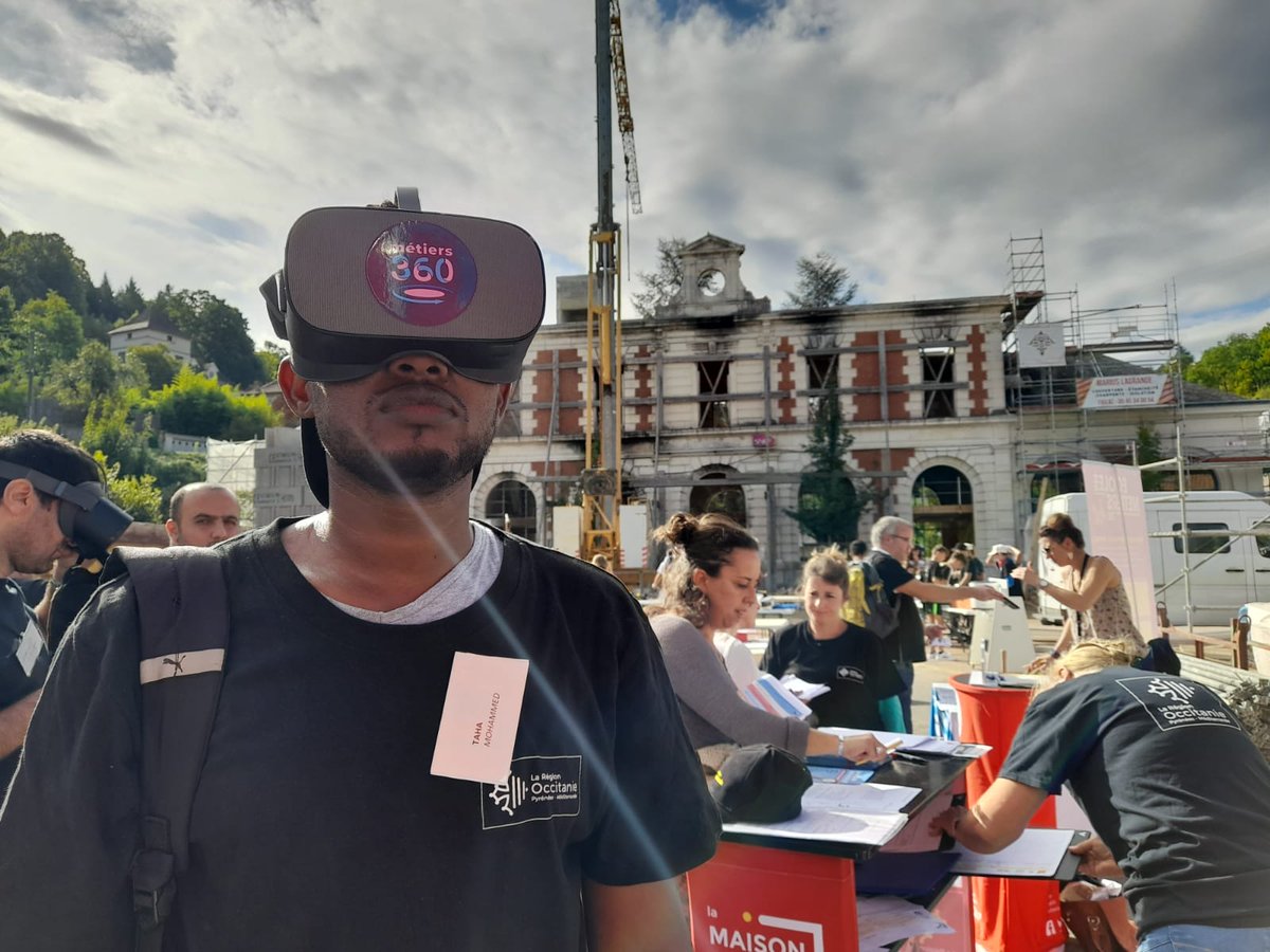 Seconde édition après celle de juin, le chantier de la Gare de Figeac support de visite de chantier, escape game, animation VR, échanges et rencontres entre Ets, demandeurs et lycéens. 30 personnes ravies de leur expérience. #TOM