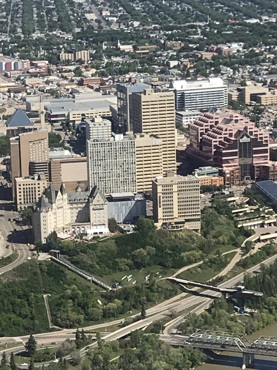 one of my fav view points.. from the sky with @Edmontonhelicopters @FairmontMAC #mycity #yeg #lifeofaconcierge <a href="/ABLesClefsdOr/">ABLesClefsdOr</a> <a href="/LesClefsdOrCAN/">Les Clefs dOr Canada</a>