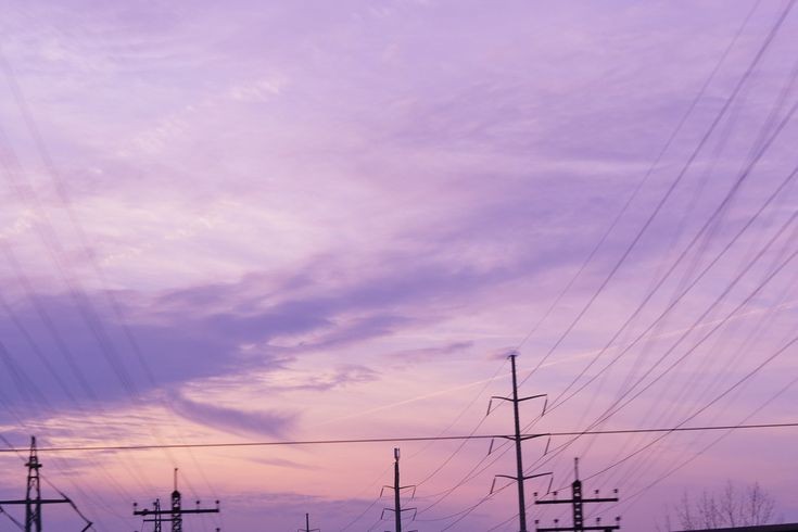 softdeIicacy's tweet photo. purple skies; https://t.co/q7ozItHBvp