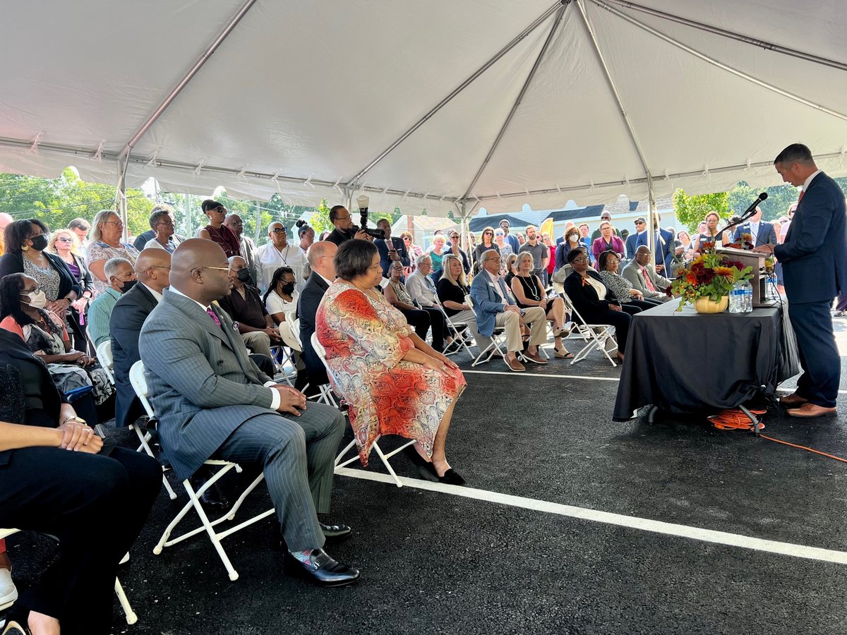 FoodbankSEVA's tweet photo. The #foodbankseva’s Western Tidewater Branch is officially open! Like any major undertaking, this new branch would not be possible without the generous support of many community partners. #HungerActionMonth2022 #EndHunger #foodbanksevaHAM #TeamWT https://t.co/MLVAVbGnPG