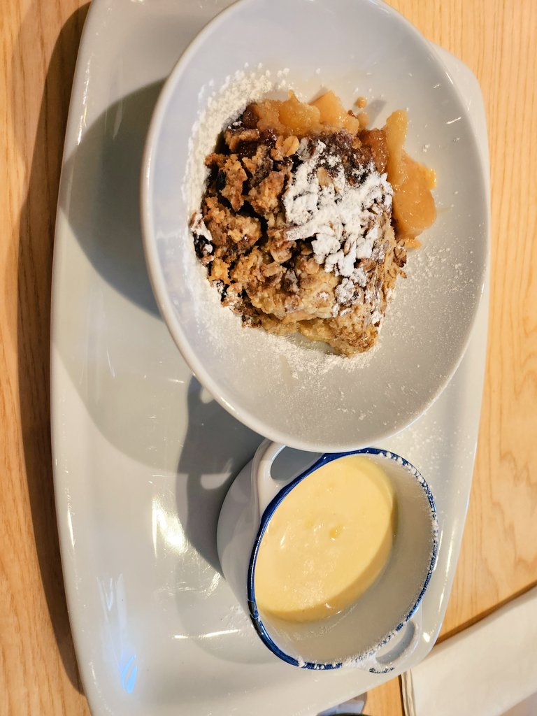 TracyaH1's tweet photo. lovely lunch today @PPWHospice Bargacree have a great menu,set in the lovely Bellahouston Park. You can't leave without a visit to the gift shop. #localcommunity https://t.co/DL5vSzNOpU