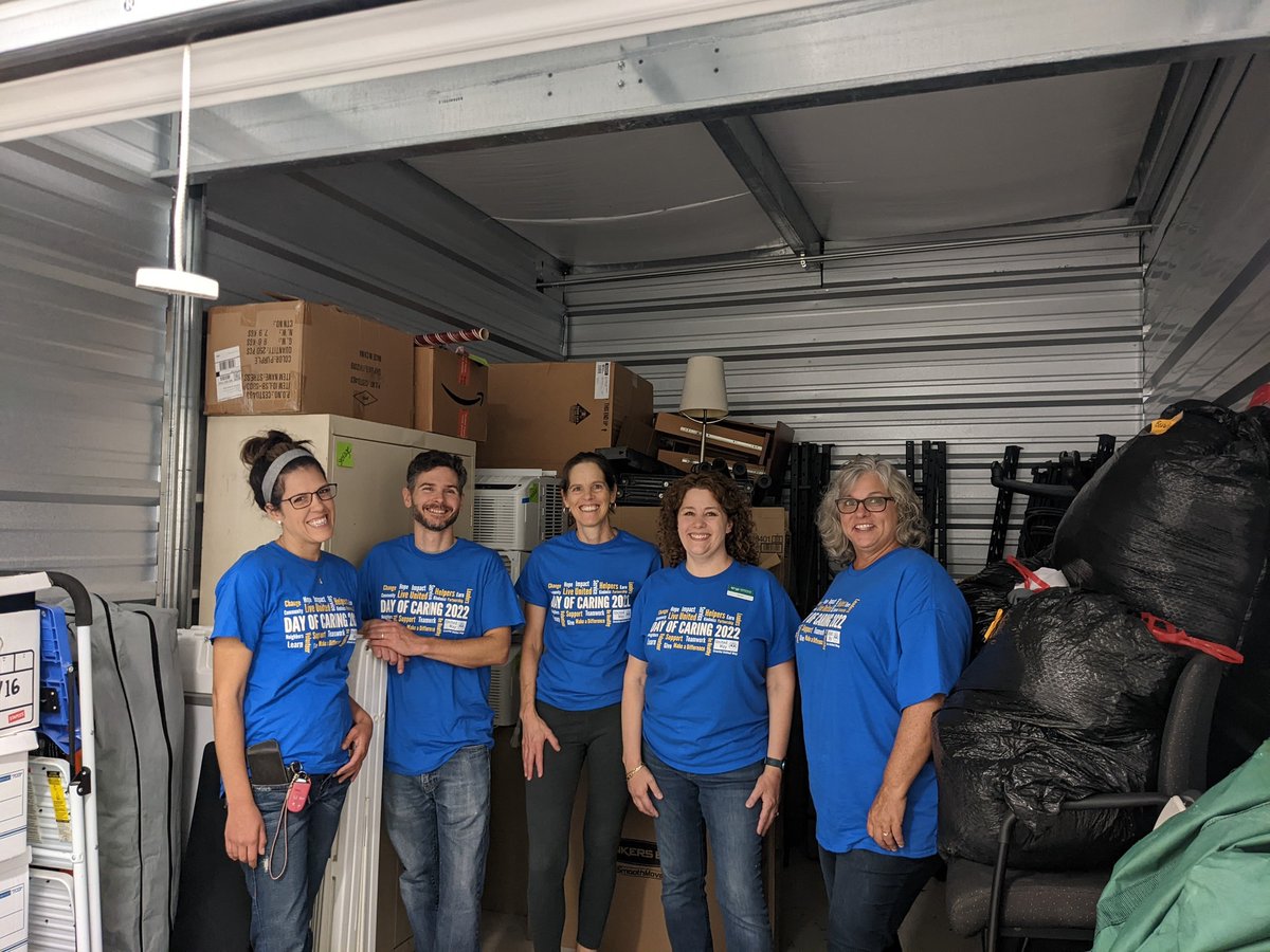 MerrimackBank's tweet photo. We had a blast volunteering at nonprofits throughout Merrimack County during the @graniteuwnh Day of Caring! Here are a few pictures from yesterday!
#themerrimack #merrimackstyle #guwdoc #volunteernh https://t.co/G7QDVTNddU