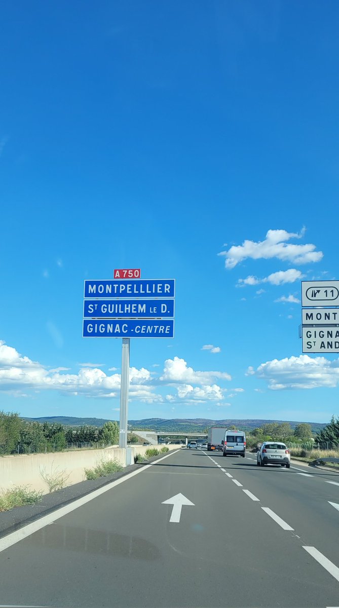 Dans l'Hérault nous avions BaiLLargues la ville aux 2 L <a href="/JL_MEISSONNIER/">Jean-Luc MEISSONNIER</a> Concurrencée désormais par MontpeLLLier la ville aux 3 L <a href="/MDelafosse/">Michaël Delafosse - Maire de Montpellier</a> vous avez embauché <a href="/nqtv/">Rémi Gaillard</a> ?