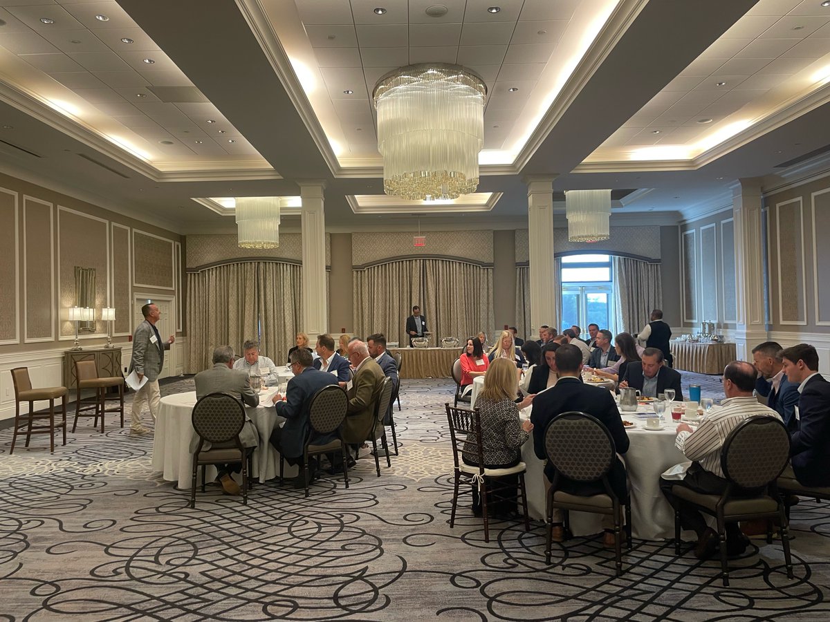 achievenext's tweet photo. This morning, @TheCFOAlliance founder, @NickAracoJr  lead a sold out crowd of #CFOs and #CHROs in a #Roundtable discussion focused on #AnnualBudgeting, #SalesForcasting and more. Join the discussion in person or virtually: https://t.co/ekJtfXPxIC https://t.co/sqUgJicSaJ