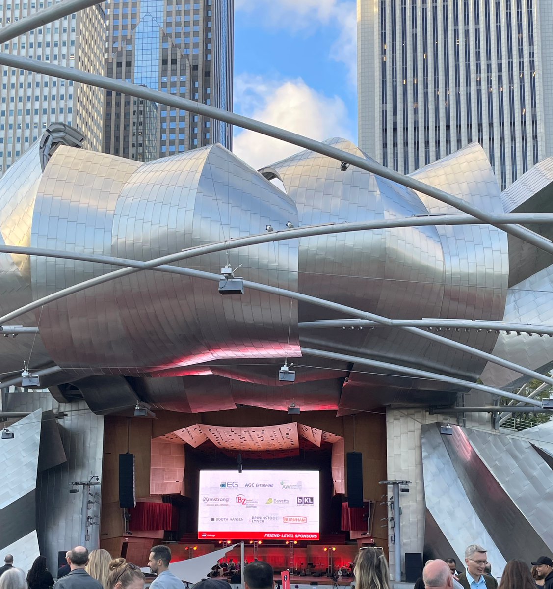 boothhansen's tweet photo. Booth Hansen had a wonderful evening celebrating design excellence at @AIAChicago's DESIGNIGHT! We are a proud sponsor at this annual event and love to see the incredible designs year after year. Congratulations to all award winners! #BoothHansen https://t.co/QYYcNbPiYT