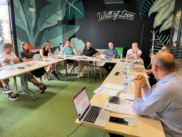 OgilvyES's tweet photo. "Ha sido una oportunidad única para hacer un pequeño break y juntarnos para reflexionar, compartir penas y glorias", 💡✍ asegura @noeliapiensa.

¡Gracias por la invitación, @ipmark! ❤ https://t.co/2jP0iUVyyJ