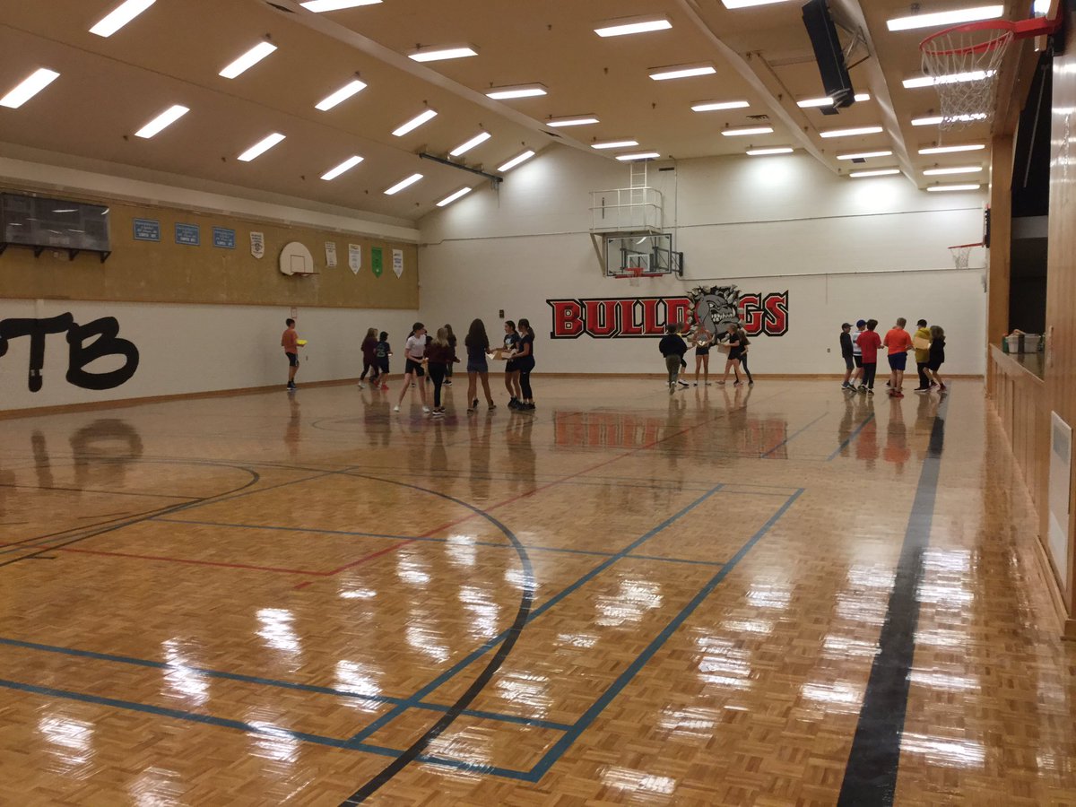 HTB_PE's tweet photo. Round up of some games played this week @htbarrett Thanks to #PhysEd twitter for a showing me Plank tag and Switch! Great Hits!!! #TwitterInspiration https://t.co/BxfWHTxojv