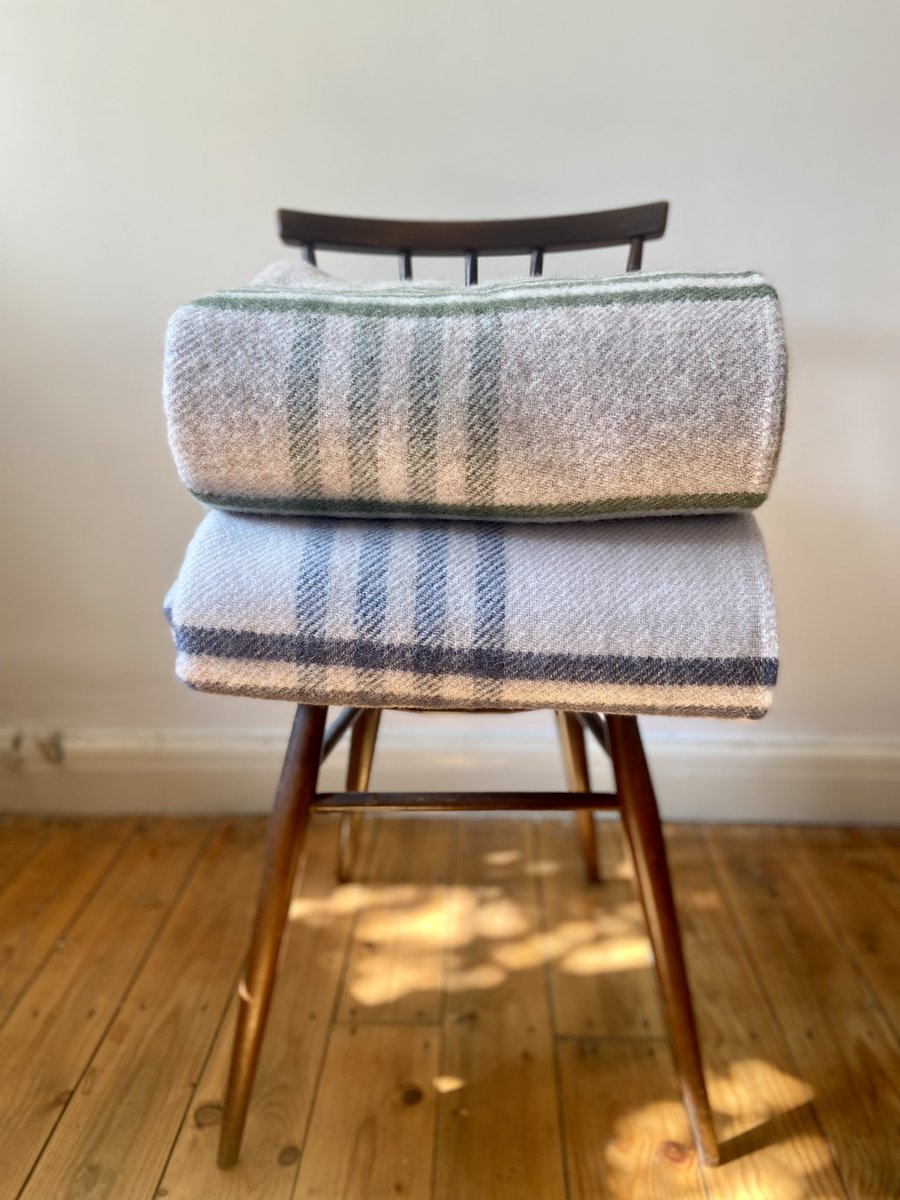 emslieshop's tweet photo. We are excited to have this years Blanket drop. Come by this weekend to see them down at Altrincham Market. #blanketseason #autumnal #emslie #altymarket https://t.co/Sy80pUD6Hr