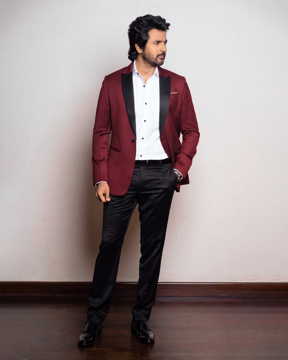 cineulagam's tweet photo. Our Prince @Siva_Kartikeyan 's Recent clicks 😍🔥
#SIIMA2022 #SIIMAbestactor #Sivakarthikeyan #tamilcinema #tamilactor #Cineulagam https://t.co/n6IuOFp60J