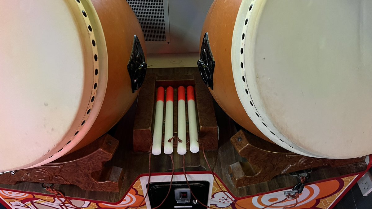 New cog installed on Star Wars cockpit &amp; new drum stick installed on Taiko