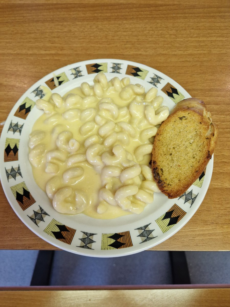 DebbieReynold2's tweet photo. Hope everyone enjoyed there lunch and a wee catch up with each other 

#vcel #healthandwelbeing #homemade #pennypittrust #elderly https://t.co/yVO9hSkuNI