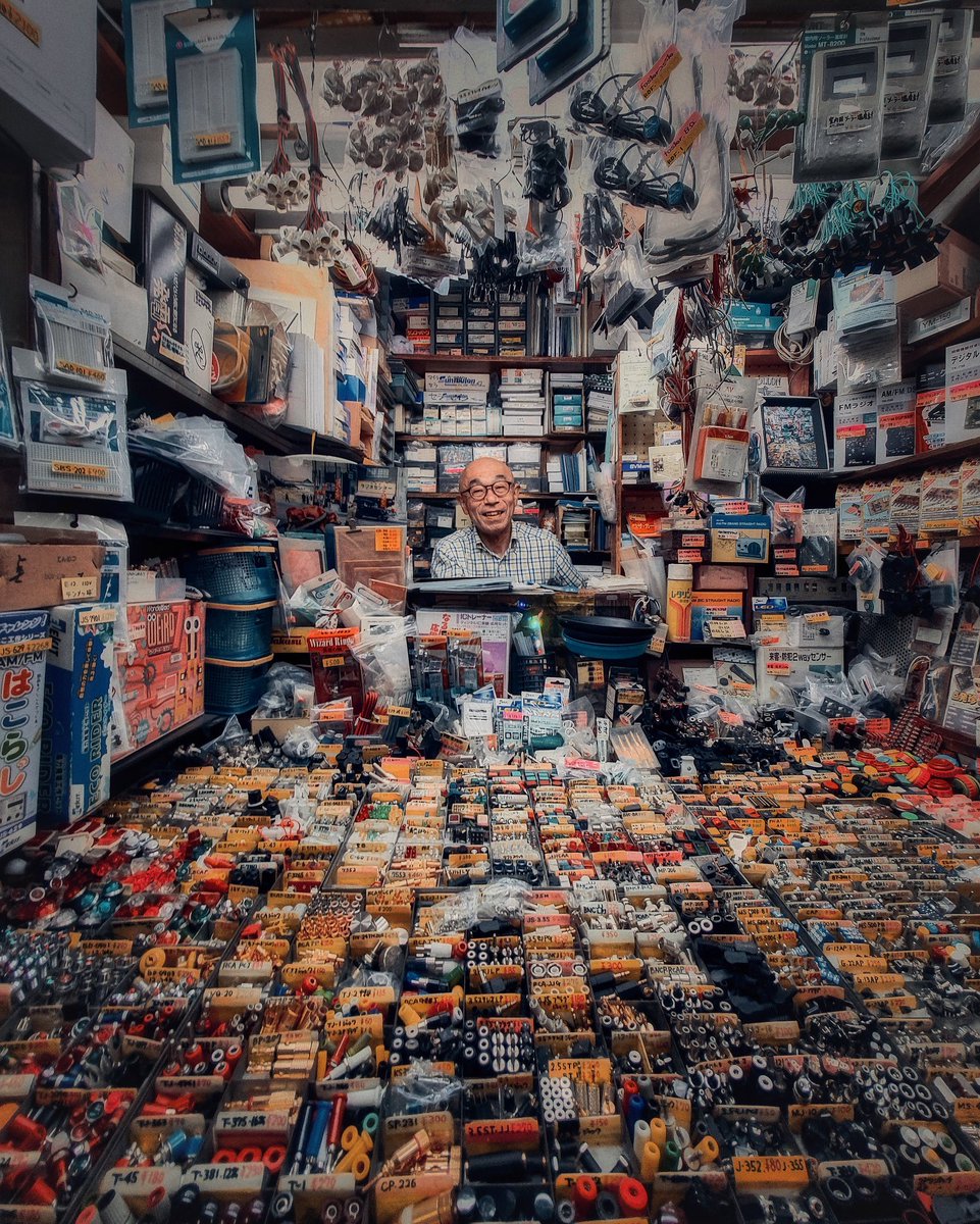 blowithand's tweet photo. The iconic smile at Akihabara. https://t.co/baZpN9QYtV