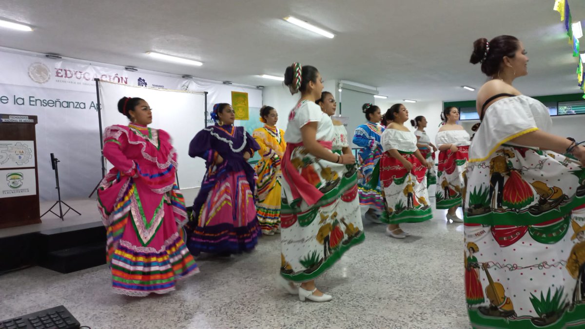 TecNM_ITTLA's tweet photo. Tarde mexicana presentada por alumnado del #ITTLA #actividadesextraescolares https://t.co/HrUQdVqDh7