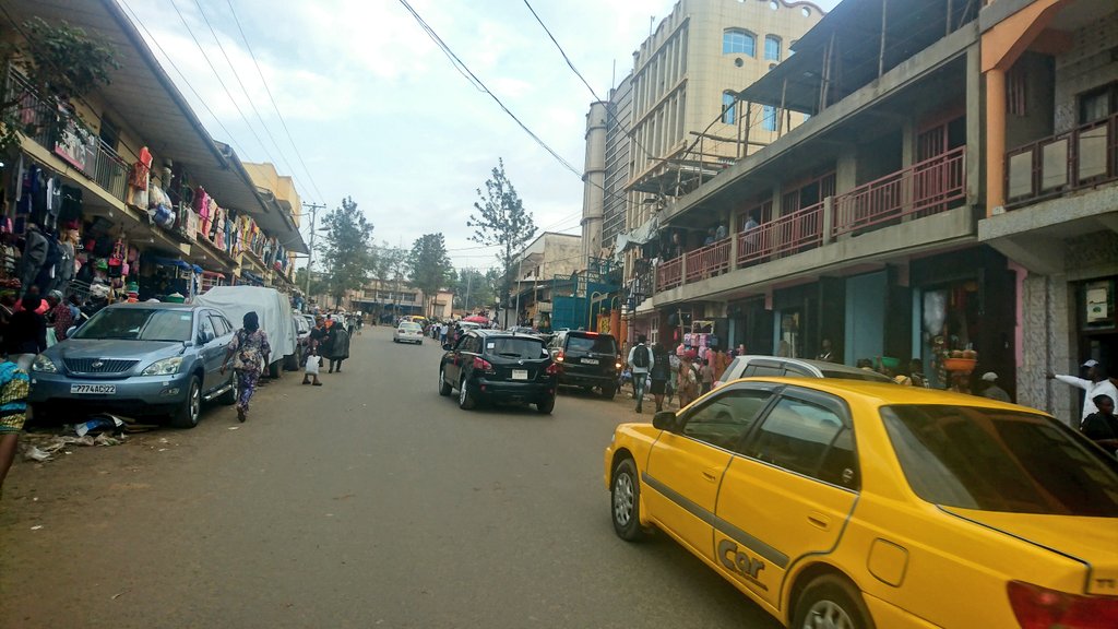 Nick_KingYNK's tweet photo. 🇨🇩#RDC 📌#SudKivu
✨#Bukavu
📅 15.09.2022 🕑 1 7 : 0 0
La Ronde vespérale👌🏾
Ce soir, c'est la #TourneeAmani du géant Mwalimu @VitalKamerhe1
Place du 24, c'est plein.
S/Le Maire
@Bibishe6 @BillyKambale1 @SORAZIZ @TheoKASI Jambo.
#LetsGuides #VisitDRC #VisitCongo #VisitKivu https://t.co/9IsiiUIucP