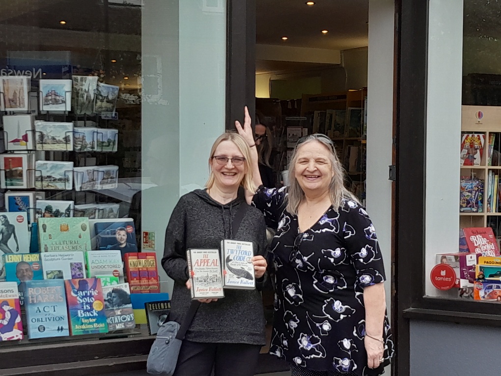 WimbledonBooks's tweet photo. Thanks for popping in and signing all your lovely books Janice, was a pleasure to meet you @JaniceHallett @ViperBooks #writerlife #TwyfordCode @WimbledonBooks https://t.co/KE6mdZYGTF