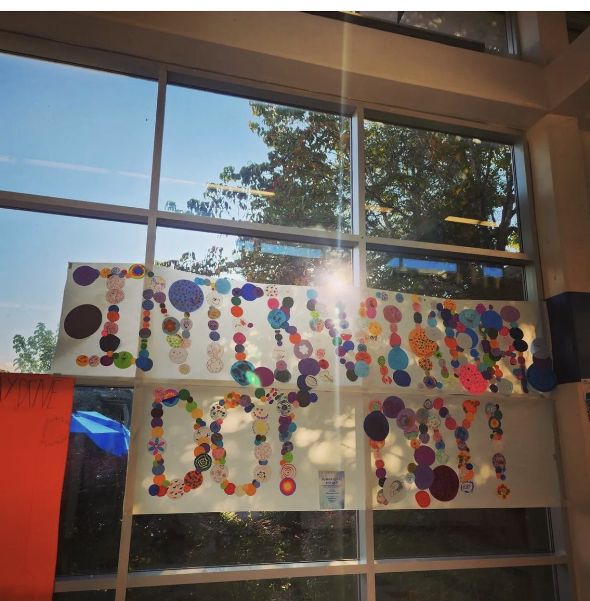 ArtsFCS's tweet image. North Springs HS is holding Dot Day like BOSSES!!! I love 👀the collaboration between Special Ed &amp;amp; Art Dept!!! #dotday2022 #visualliteracy @northspringsart #fultonartstrong #MakeYourMark @BGreenArtEd 🎨🎨🎨