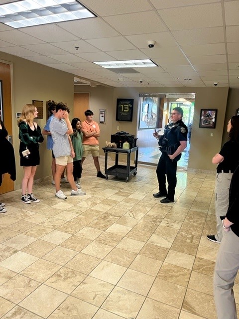 WoodstockCTAE's tweet photo. Woodstock High School's Law and Public Safety classes giving back to our Woodstock PD civilian workforce with lunch from Chick-fil-a and Alpine Bakery! The PD even gave our students a few lessons in Law Enforcement while they were there! #Partnershipmatter #Learningthatworks https://t.co/7QDqtJ3anu