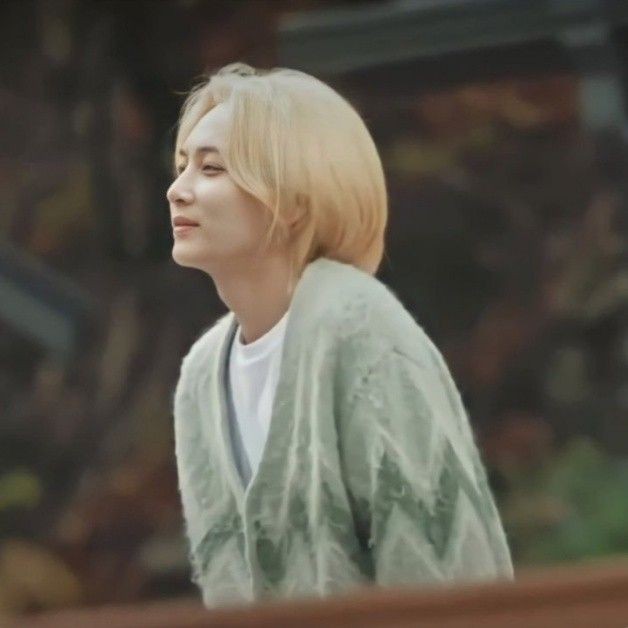jeonghanszone's tweet photo. happy one year to jeonghan’s solo DREAM 🤍 one of our favourite songs 🎶 https://t.co/NiuyLBifv5