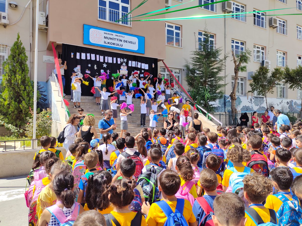 İlköğretim Haftası okulumuzda büyük bir coşkuyla kutlandı. Emeği geçen Gökçen DİNÇER ve Sinan UYGUN öğretmenlerimize ve öğrencilerine teşekkürler.