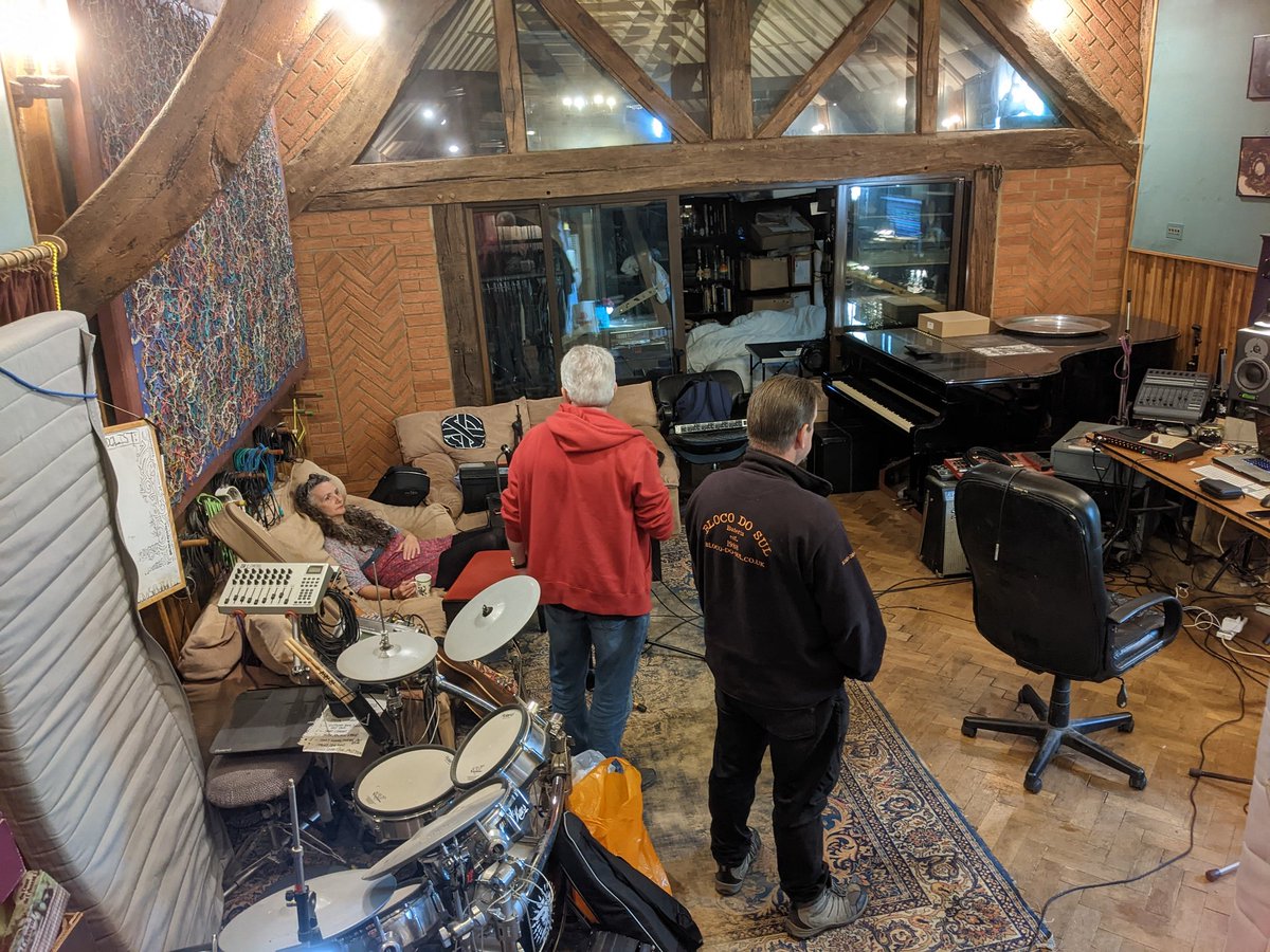 There may be Penguins in Rio but there are confirmed sightings of Choro Bandido at Ridge Farm! We're recording again 🥳 #NewMusic #originals #FreddiePlayedThatPiano !!