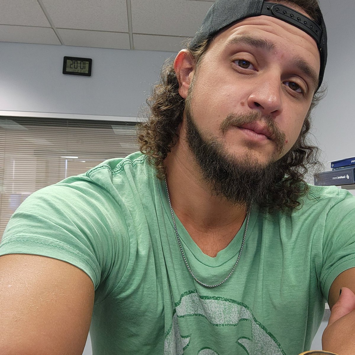 DaddyDicktator's tweet photo. Well, I made it to work. Not sure I'm happy about it. Who wants to be my #SugarMama send a tip on my FREE https://t.co/DZnYhWQaGj
#workingfortips #onlyfansFree #dilf #dilftember #NSFW #Sugarmommy #bull #straight #bigdickdad #onlyfans #Missouri https://t.co/uhCGNtojbP