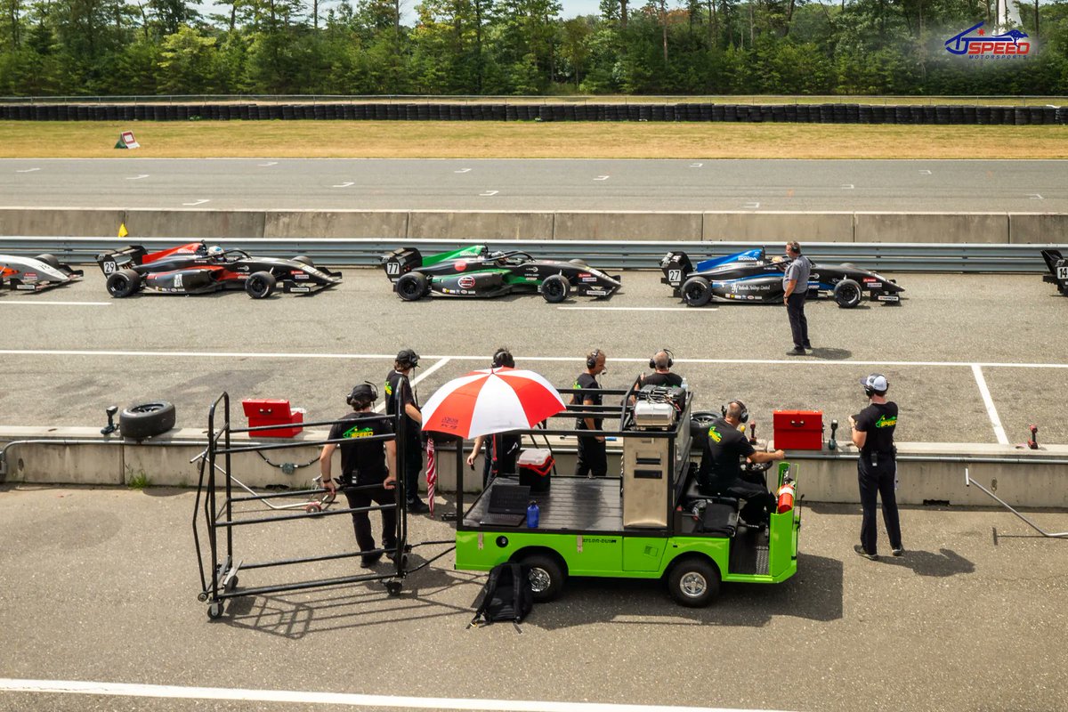 Lined up and ready to go... when we have a race! 😂

#TJSpeed / #FRAmericas / <a href="/FRAmericas/">FR Americas</a>