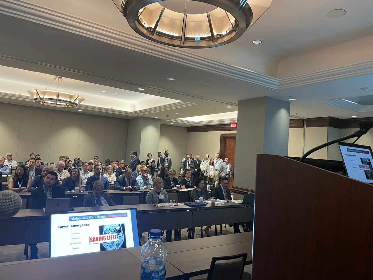 AndreaPakula's tweet photo. Packed room at the Hernia On Call session at #AHS22. Great talks on emergency hernia repair techniques and when not to burn bridges! https://t.co/dtzeMvuWb6