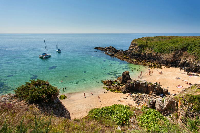 kirstenjh's tweet photo. New for @weather2travel > Why L'Ile d'Yeu is the perfect island paradise - that tried-and-tested beautiful beach 👇🏼 included: https://t.co/T7rrNmWL32 #iledyeu #destinationvendee #france #bgtw 🇫🇷 https://t.co/UniOXoB2eJ