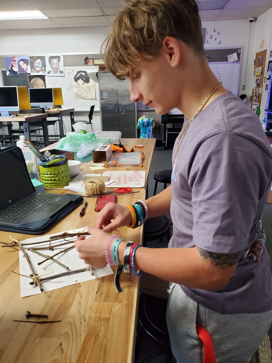 EllenEyth's tweet photo. South Allegheny's AP Art History is studying Pacific culture. So we listened to Moana while making navigation charts (from sticks and seashells) of their houses or bedrooms! @southallegheny @DWMcDonald11 @ChuckMichael98 @forarthistory #aparthistory #Pacific #navigationcharts https://t.co/EPmDVBQZrA