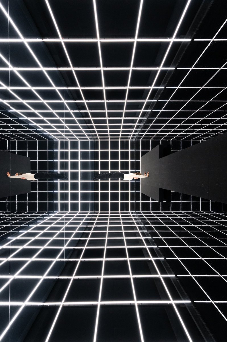 PhilipAchenbac1's tweet photo. When art meets athleticism 🤸‍♀️
#photography #sports #athleticism #gymnastics #architecture #art #nft #urban #symmetry #sportsphotography #art https://t.co/zxl464pdzt