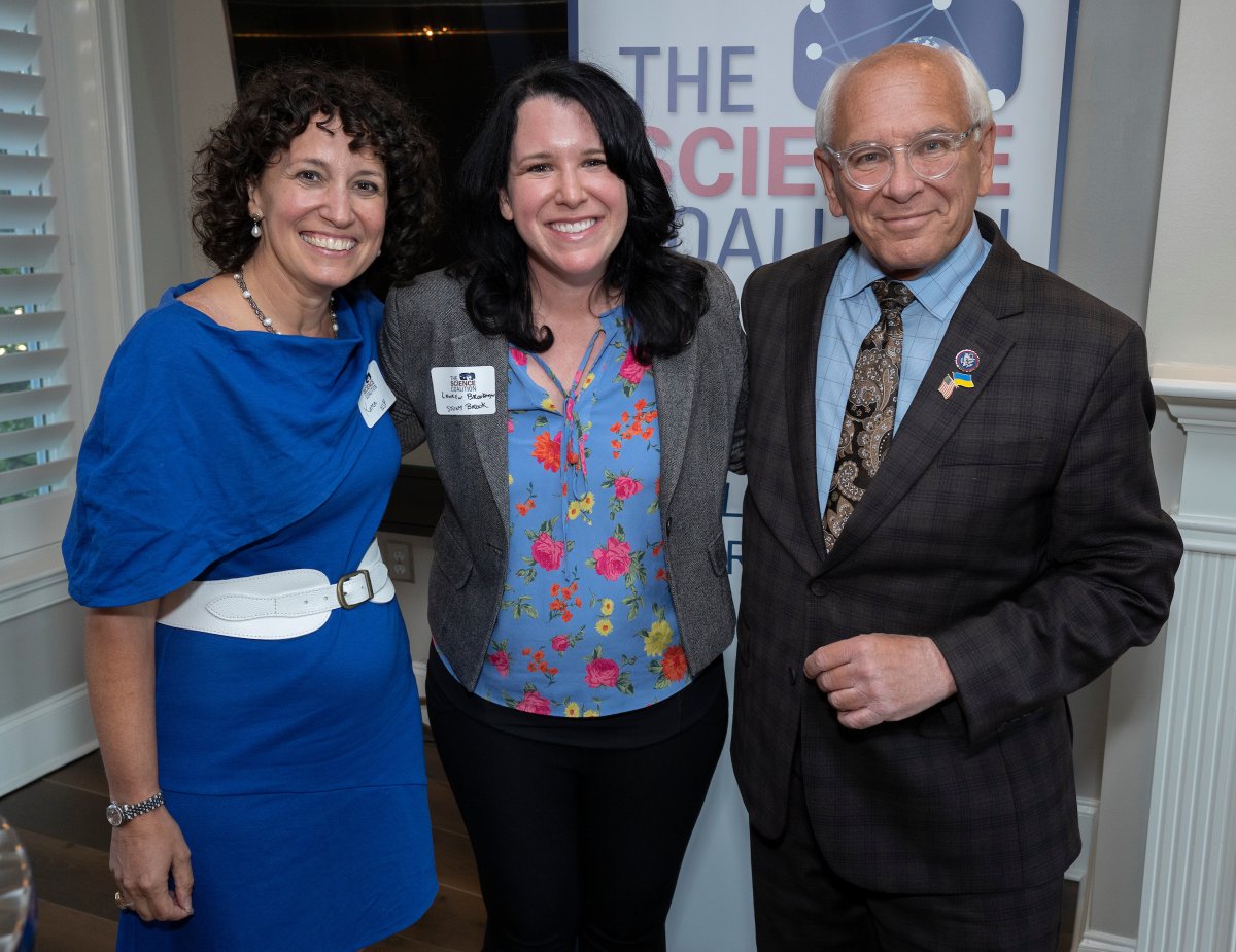 sbugovrelations's tweet photo. .@NSF COO Karen Marrongelle, @stonybrooku AVP for Federal Relations Lauren Brookmeyer, & @RepPaulTonko during @scicoalition Champions of Science Awards. Congrats to Rep. Tonko, @RepGraceMeng, and all the winners! #ThanksToScience #SeawolvesOntheHill #ScienceMatters #advocacy https://t.co/YtyYtbSUgH