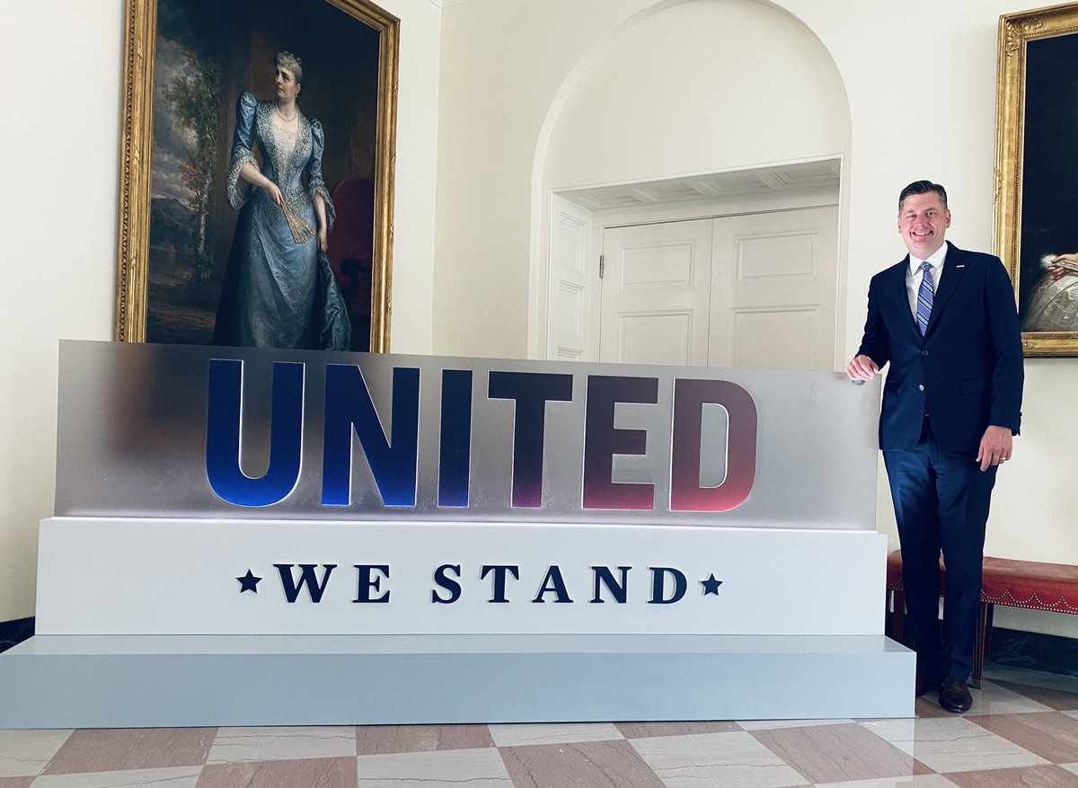 Normally when people like me are invited to a meeting at the White House, it’s to talk policy. Today is a little different. Today, I’m at the White House to talk about the way we treat each other as Americans, and as humans.  🧵