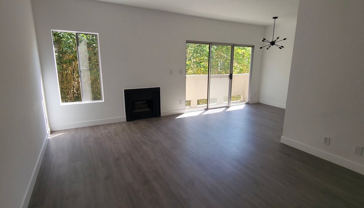 alejandro_mhr's tweet photo. Mi nuevo apartamento en Los Angeles.
How it started / How it's going. https://t.co/xqgKyWelEu