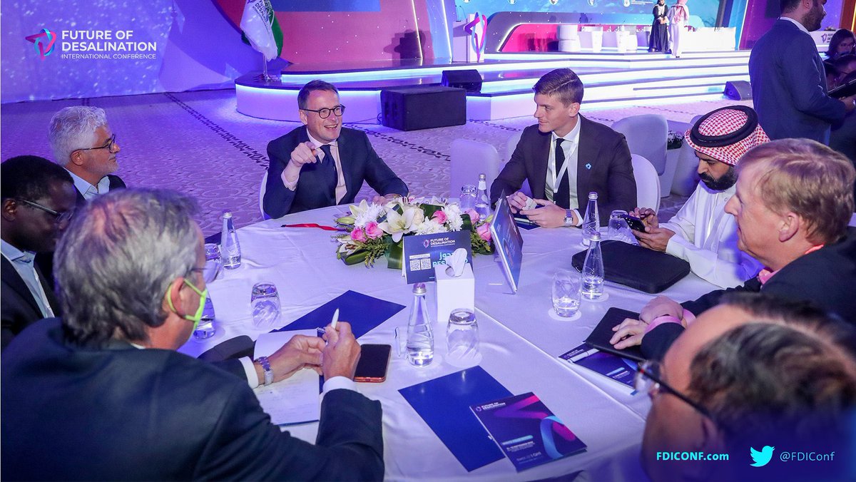 ahmad_sharqi's tweet photo. المملكة تقود العالم وترسم خارطة مستقبل التحلية في أكبر تجمّع عالمي لقادة وخبراء مجال التحلية في مؤتمر Future of Desalination.
سعيد أن أكون جزءا من هذا الكيان العظيم الطموح لريادة الابتكار وصناعة المستقبل.
#FDIConf
#المستقبل_يبدا_من_الرياض https://t.co/pSHohq2EaP