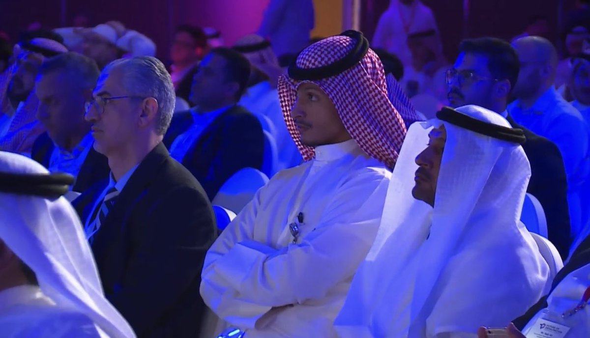 ahmad_sharqi's tweet photo. المملكة تقود العالم وترسم خارطة مستقبل التحلية في أكبر تجمّع عالمي لقادة وخبراء مجال التحلية في مؤتمر Future of Desalination.
سعيد أن أكون جزءا من هذا الكيان العظيم الطموح لريادة الابتكار وصناعة المستقبل.
#FDIConf
#المستقبل_يبدا_من_الرياض https://t.co/pSHohq2EaP