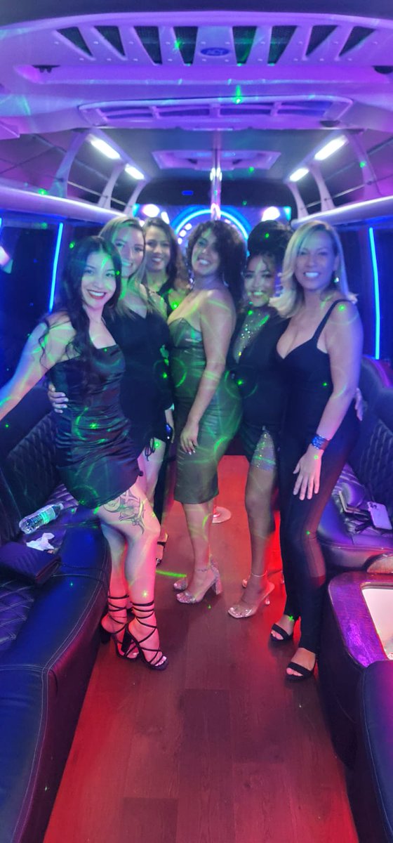MaxiLimoBoston's tweet image. If you hire a Party Bus for your birthday, you can be sure that your friends will have fun and will be talking about your party for a long time. Get a free quote @ maxipartybusboston.com

#birthday #birthdayparty #birthdaypartybus #birthdaypartybuses #partybus #PartyBusRental