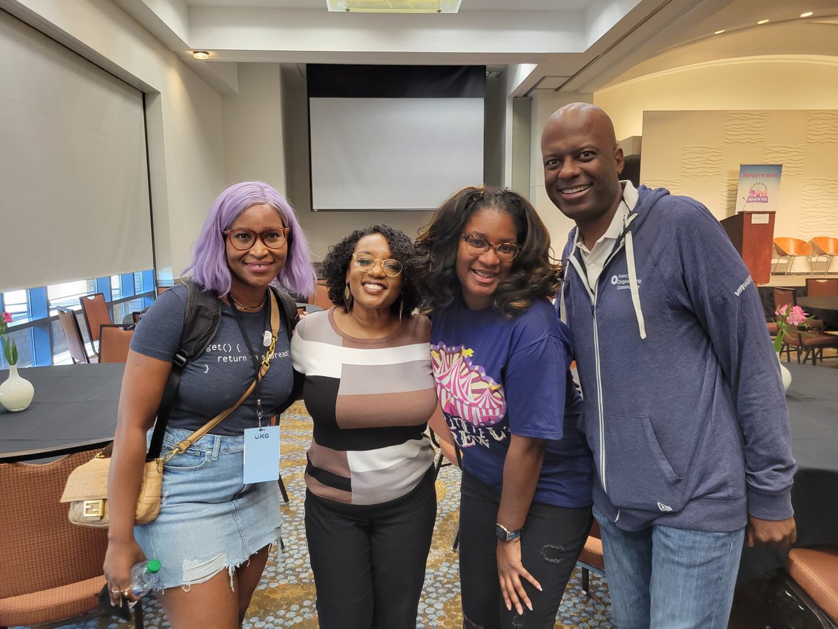techgirl1908's tweet image. Getting to hug all of these brilliant folks was such a treat! ❤️ #RefactrTech