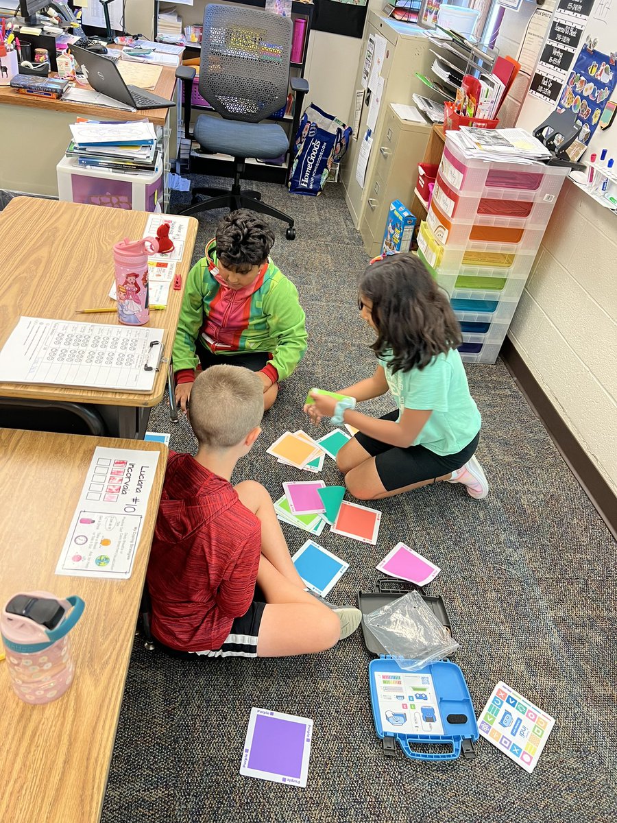 Coach_Binkley's tweet photo. Getting into our classrooms &amp; experiencing the learning process as one of our students is a professional goal this year for me. Today at Chapman Elementary, I learned to #problemsolve and #collaborate with @MissTabar &amp; @mrssmith_cle @Sphero #indicars lesson in Mrs.Marlowe’s class https://t.co/0tzTC8ih2r