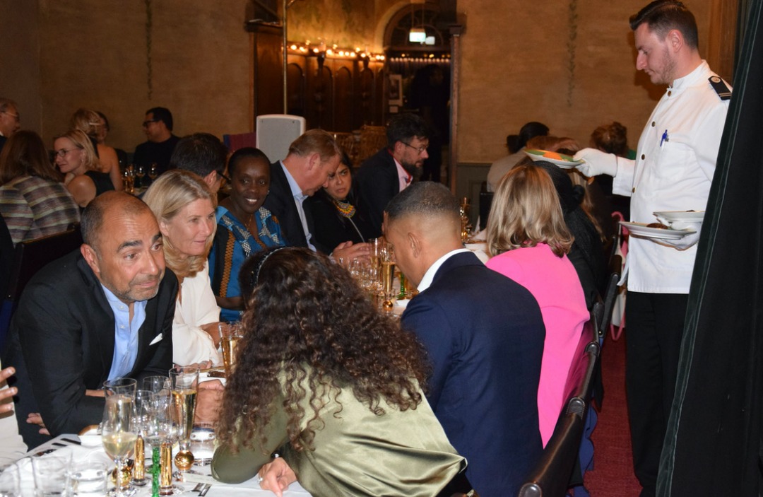 "Rwanda has emerged from the darkness of a painful past, into the glow of sustainable progress." - Her Excellency First Lady Mrs Jeannette Kagame, at the @reachforchange_ Dinner, held last night at the Stockholm City Hall 🇸🇪🇷🇼.

Read the full speech here: bit.ly/3Lohtyr