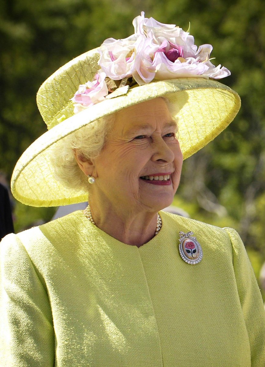 CattaneoAgency's tweet photo. Monday 19 September 2022 is the day of Her Majesty Queen Elizabeth II's funeral. As a mark of respect, our offices will be closed for the day and will re-open at 9 am on Tuesday 20th September.

Image by https://t.co/EhiftW5V8Q https://t.co/n5oFHEEkDM