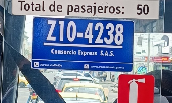 Sres <a href="/TransMilenio/">TransMilenio</a> de parte de todos los pasajeros de la unidad SITP Z10 4238 del día 15/09, los felicitamos por el excelente trabajo de su conductor quien atiende a todos con empatía, amabilidad y disposición de servicio. Gran contratación.