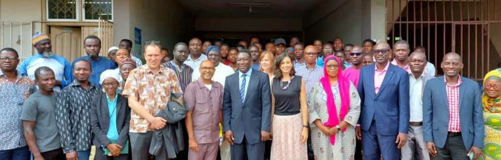 IrchadR's tweet photo. At the Tamale Technical University, I engaged the students on EU-Ghana partnership and on #ErasmusPlus. With Vice chancellor Pr Abass Braimah we agreed on TVET importance. The EU is working to build solid partnerships in Northern Ghana. #InvestInEducation #GlobalGateway https://t.co/KYPFpupkak