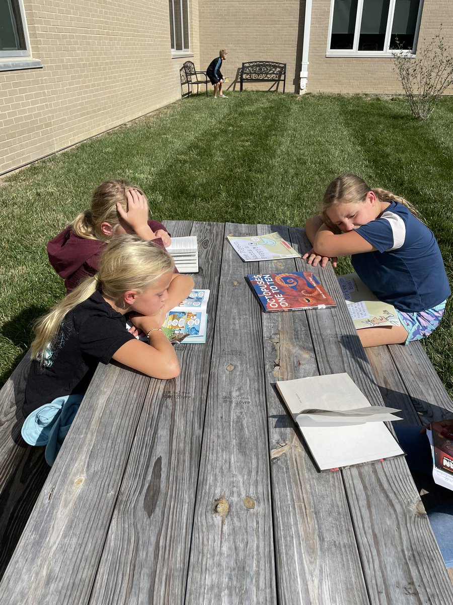 MrsKinkeadsKids's tweet photo. Reading outside at picnic tables! #CREateleaders #CPSbest #CREmediabingo https://t.co/OIt1tukOic