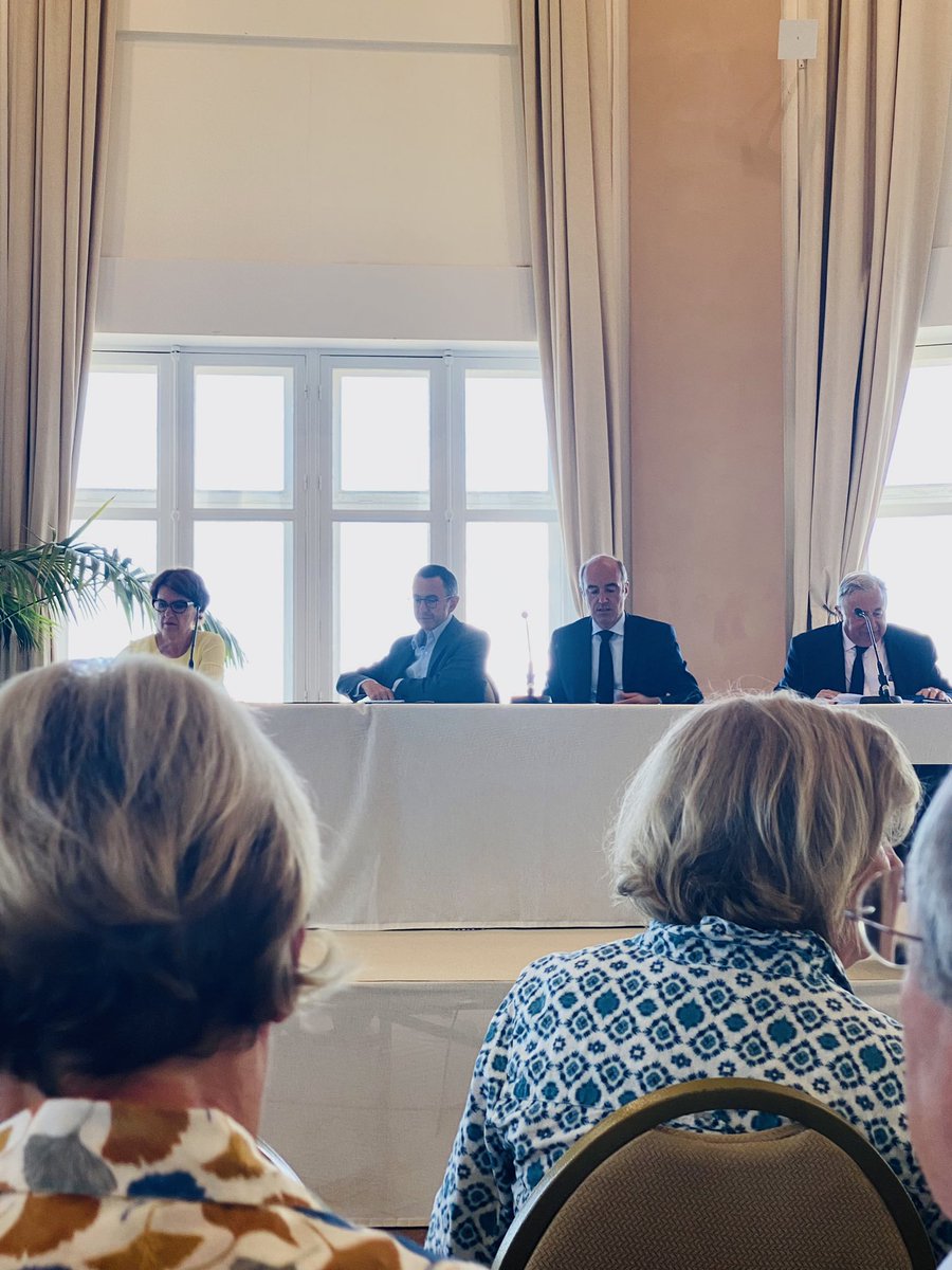 Journées #parlementaires Les Républicains : Députés et Sénateurs LR en phase sur les sujets sociétaux à défendre !
<a href="/lesRep_Senat/">Les Républicains Sénat</a> <a href="/lesRepublicains/">les Républicains</a>