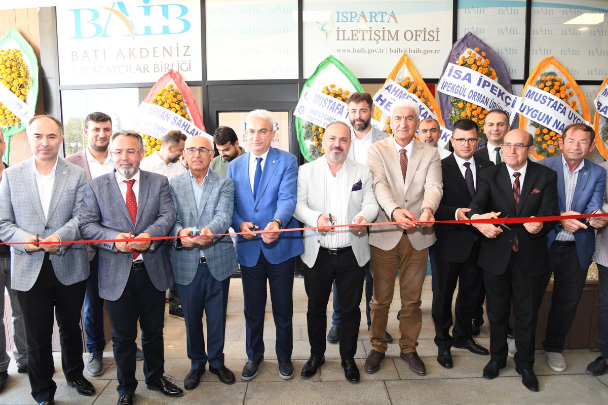 IspartaTSO's tweet photo. Batı Akdeniz ihracatçılar Birliği İletişim Ofisi Isparta Ticaret ve Sanayi Odası Ekonomi Kampüsümüzde hizmete açıldı. Açılışa ITSO Başkanımız @mututar, Meclis Başkanımız Osman Şahlan, YK Üyelerimiz ve BAİB Başkanı Ümit Mirza Çavuşoğlu ve YK Üyeleri katıldı.https://t.co/QJzTGLzZM1 https://t.co/drA584D6yv