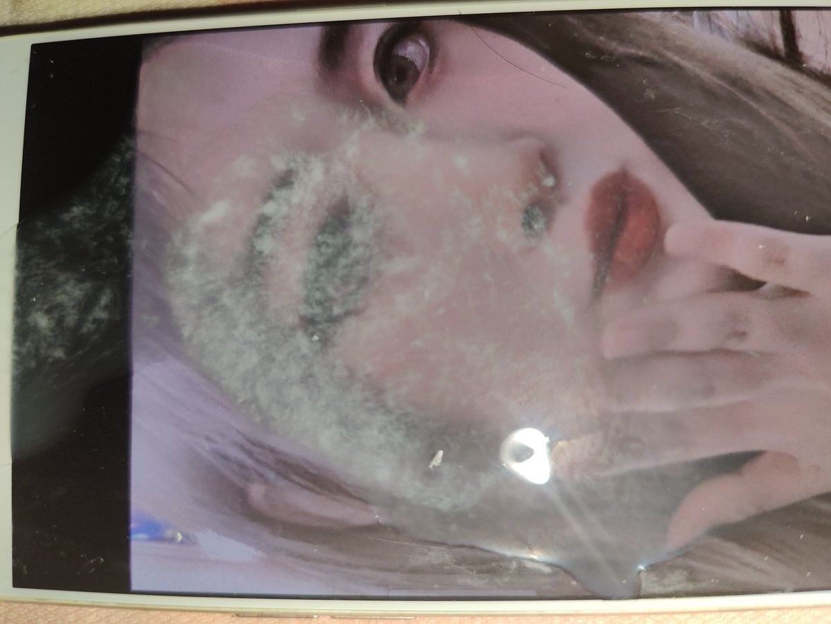 全是爸爸们赏给昕怡吃的浓精呢~♡顾昕怡的骚脸生下来就是为了接住爸爸们精液的~请爸爸们不要收敛的把精液全部挤到昕怡脸上吧~♡
#求射屏 #求合照 #骚逼顾昕怡 #妓女顾昕怡 #反差婊顾昕怡 #精盆顾昕怡 #妓女顾昕怡 #骚脸 #接精脸 #盯射 https://t.co/tsZwFx69Zt