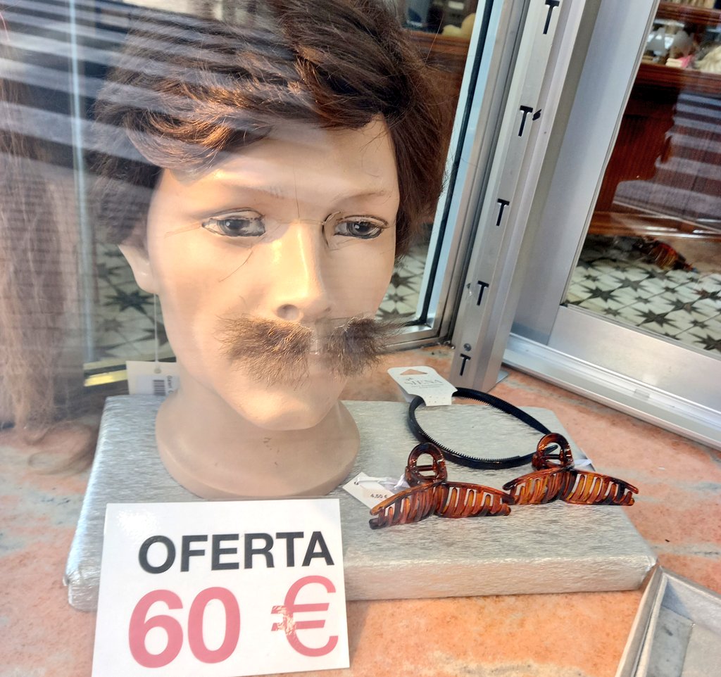 Empar07's tweet photo. Yo que sé ya...
#Merchandising & #Alcanfor
#Disimula #Viejunoperonotanto
#Fantasiaenpalcolor
#625líneas https://t.co/lgpS0sfGWz