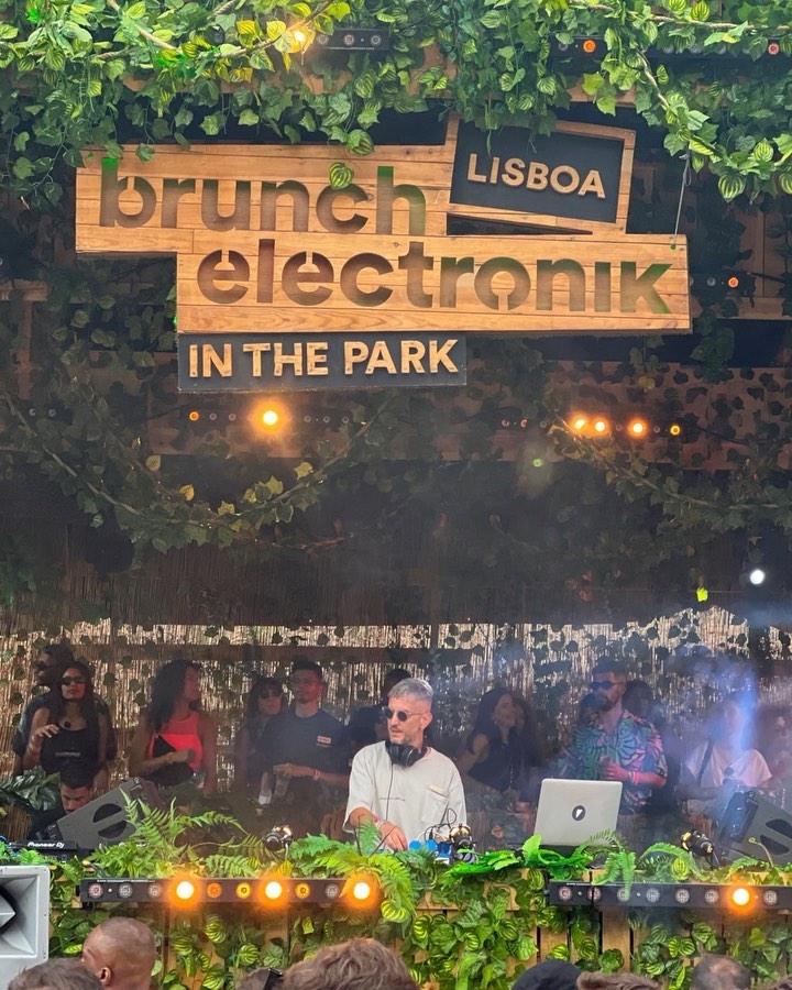 DJNoxpt's tweet photo. It's hard to describe with words what happened Sunday. A shout-out to brunchlisboa for the organisation and thinking of every detail. Had a lot of fun playing for everyone. Thank u for having me. Next Saturday, osi_events with chris_liebing in Guimarães.
-
​🎥 vroliveira9, la https://t.co/1R2RBVgUTZ