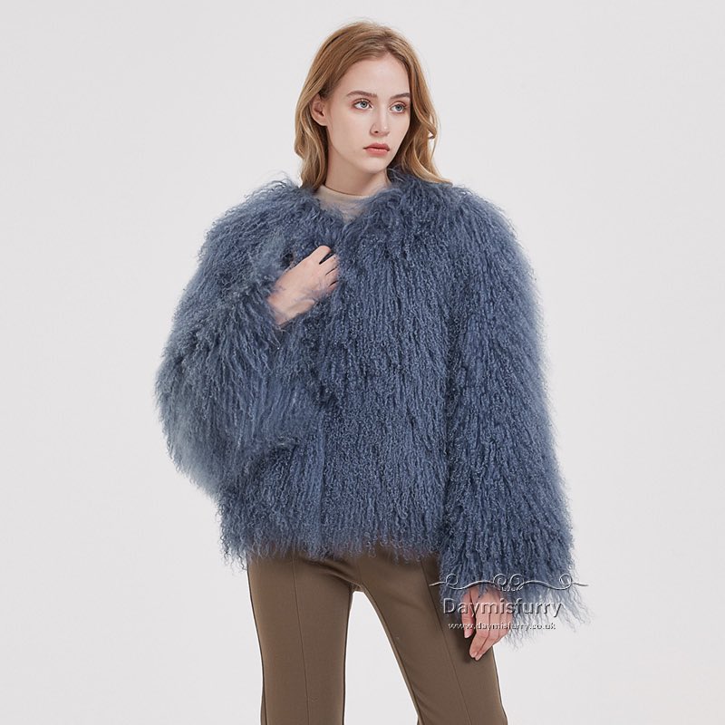 DAYMISFURRY's tweet photo. Temperature drops, time to wear a fluffy coat. #lambfurcoat #lambfurjacket #furcoat #furjacket #ootd #womenswear #womenstyle #womenoutfit #womensclothing #ladyfashion #ladystyle #ladyoutfit #clothing #garment #outfits #outwear #mystyle #girlsfashion #girlstyle #garment #furry https://t.co/9vkZjFiPf1